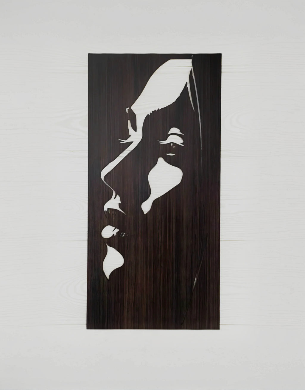 Décoration murale artisanale – Portrait moderne en bois